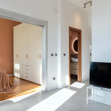Joivy Trendy Units In The City Centre Apartment *
